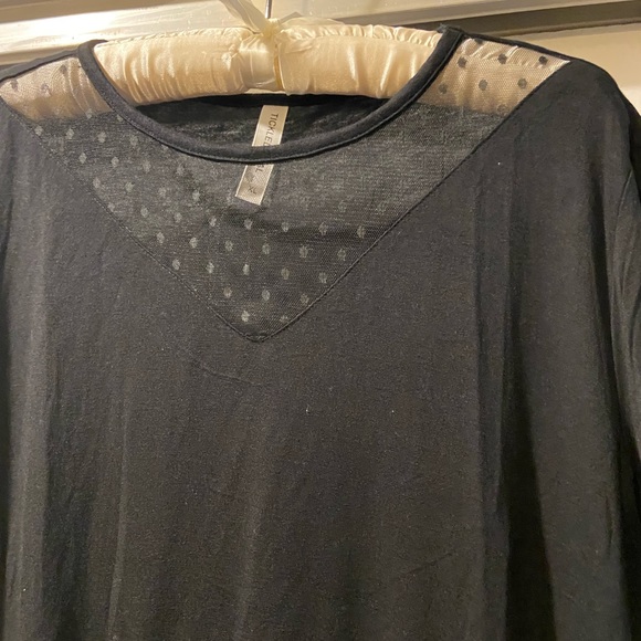 Black Tee - Picture 1 of 3